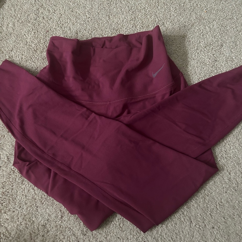 nike small leggings
